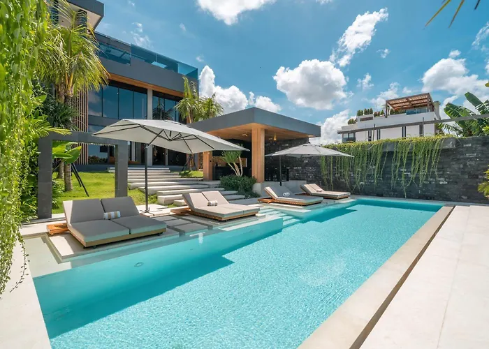 ヴィラ Beyond The Palms - Impressive Brand New 4br With Rooftop チャングー