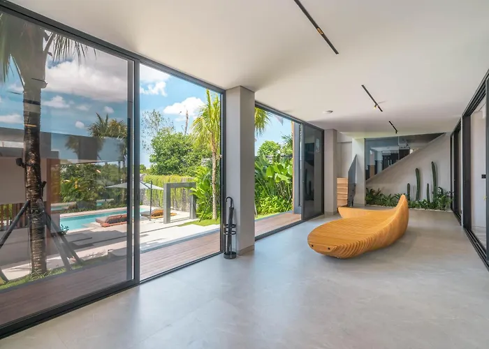 Beyond The Palms - Impressive Brand New 4br With Rooftop *