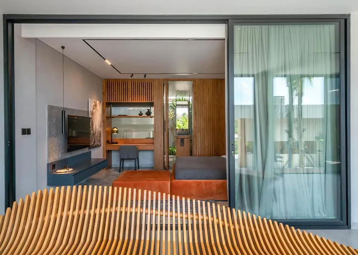 Beyond The Palms - Impressive Brand New 4br With Rooftop