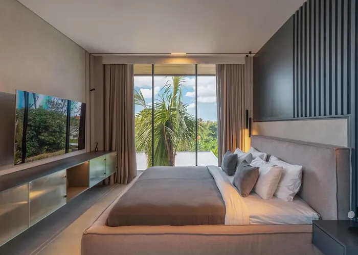 Beyond The Palms - Impressive Brand New 4br With Rooftop