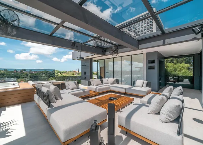 Beyond The Palms - Impressive Brand New 4br With Rooftop